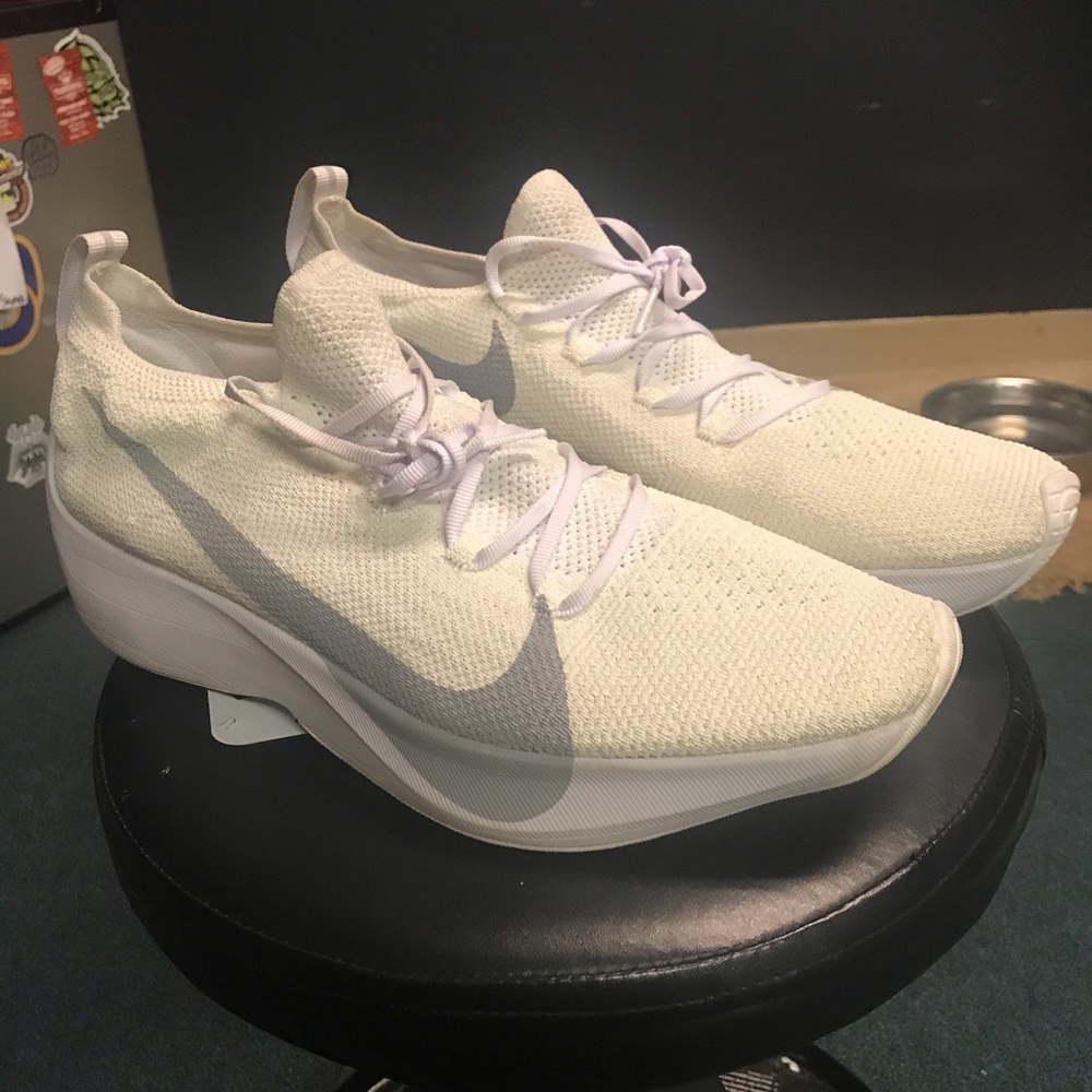Nike Zoom Fly Flyknit white size 11